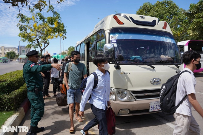 39 Vietnamese citizens rescued from scam companies in Cambodia - 2