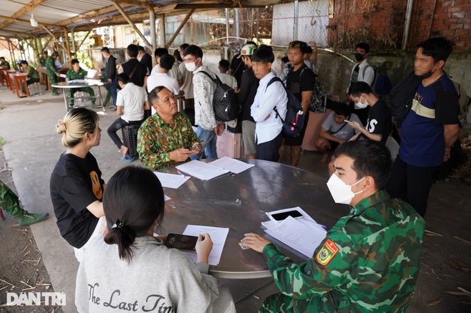 39 Vietnamese citizens rescued from scam companies in Cambodia - 6