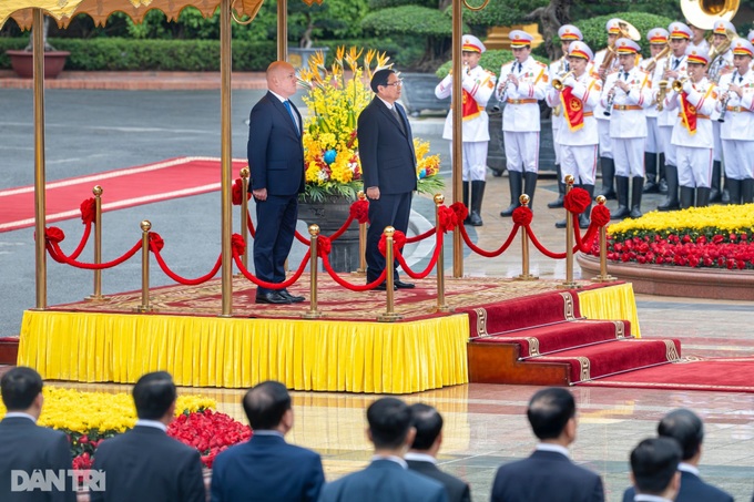 PM Chinh welcomes New Zealand PM - 2