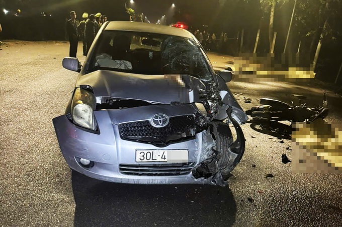 Three die in Hanoi car-motorbike collision - 2