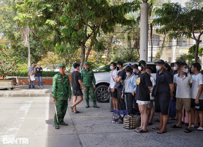 39 Vietnamese citizens rescued from scam companies in Cambodia - 4