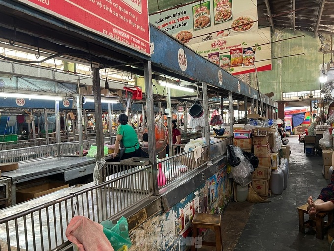 Pork traders halt sales as high prices weaken demand - 1