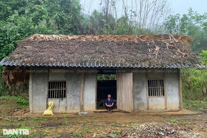 Mentally-ill man lives in a forest, struggling with disease - 2