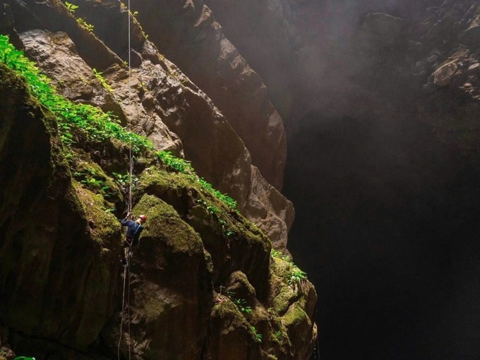 Phong Nha-Ke Bang sinkhole zipline opens - 2