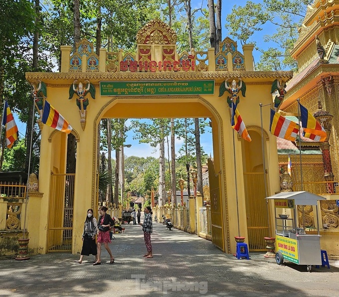 Millennia-old Khmer pagoda in Tra Vinh - 1