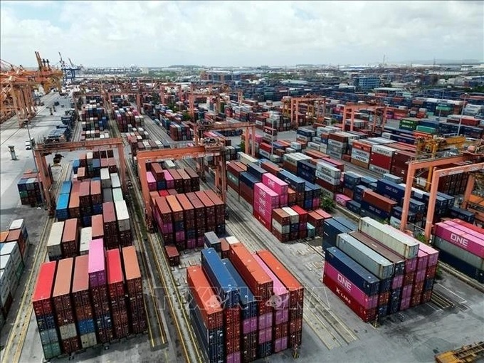 Vietnam aims for 454 billion USD export revenue amidst global headwinds - 1