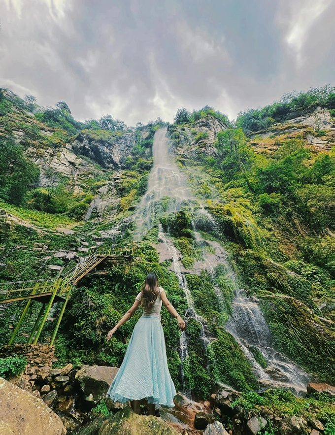 Lao Cai waterfall captivates visitors - 3