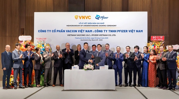 Vietnamese company and Pfizer to co-operate on vaccine production - 1