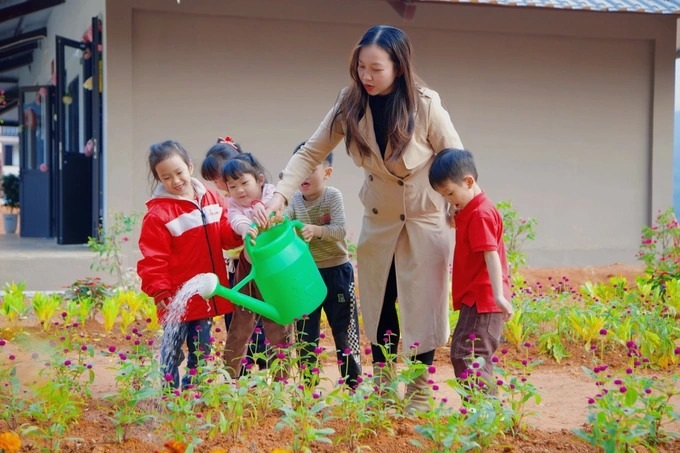 Vietnam achieves its highest-ever ranking in global happiness report - 1