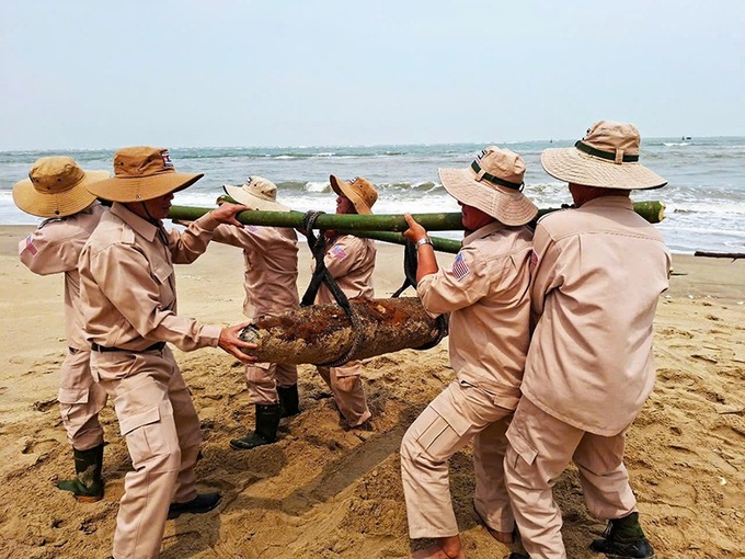 230​-kilo ​bomb ​discovered ​near ​residential ​area in Quang Binh - 1