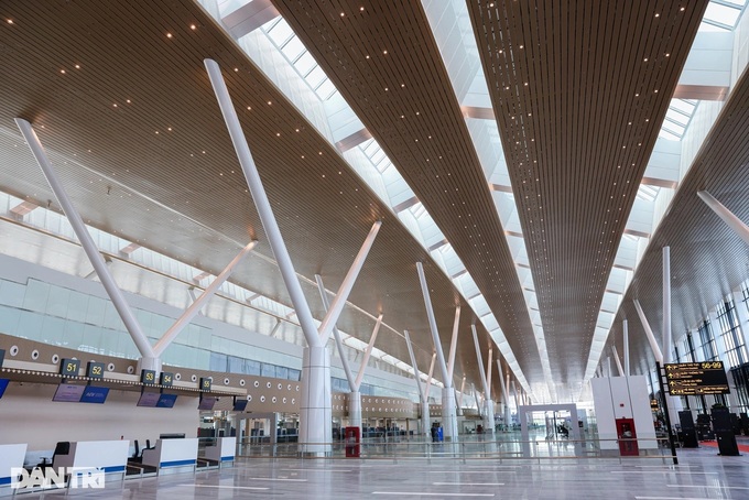 HCM City airport to handle over 5,000 flights during upcoming holiday - 2 HCM City airport to handle over 5,000 flights during upcoming holiday - 2