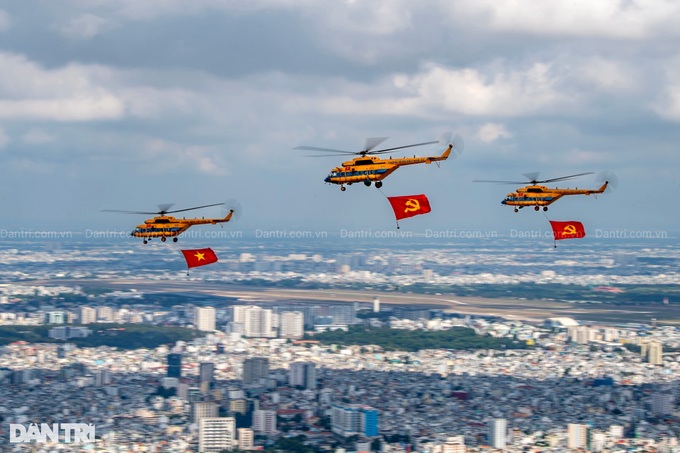 Vietnam holds grand parade to mark 50 years of national reunification - 8 Vietnam holds grand parade to mark 50 years of national reunification - 8