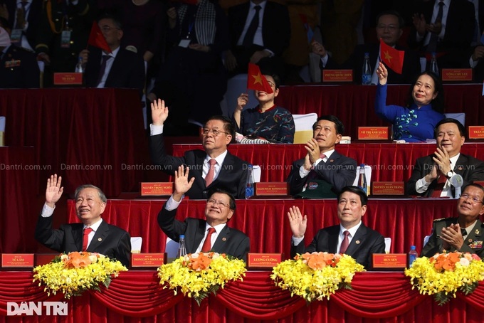 Vietnam holds grand parade to mark 50 years of national reunification - 3 Vietnam holds grand parade to mark 50 years of national reunification - 3