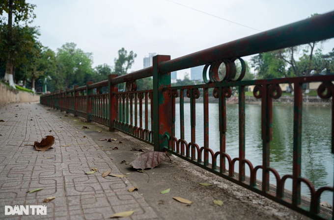 Many parks in Hanoi abandoned for years - 10 Many parks in Hanoi abandoned for years - 10