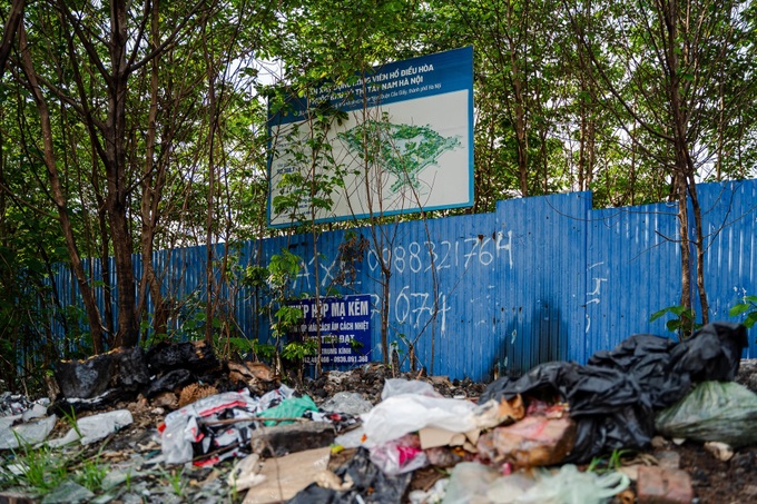 Many parks in Hanoi abandoned for years - 3 Many parks in Hanoi abandoned for years - 3