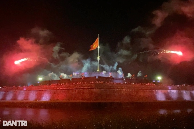 Hue suspends cannon firing show after pyrotechnic malfunction - 1 Hue suspends cannon firing show after pyrotechnic malfunction - 1