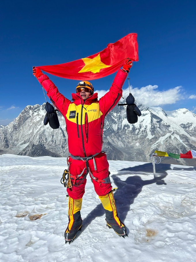 Vietnamese climber completes Everest and Lhotse summits in under 48 hours - 2 Vietnamese climber completes Everest and Lhotse summits in under 48 hours - 2