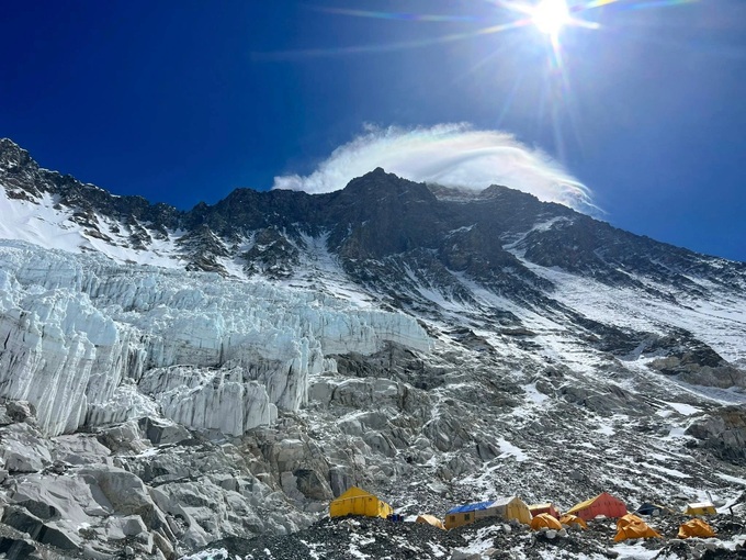 Vietnamese climber completes Everest and Lhotse summits in under 48 hours - 6 Vietnamese climber completes Everest and Lhotse summits in under 48 hours - 6