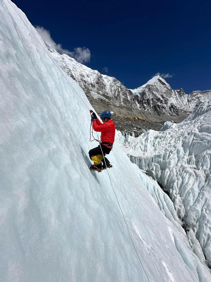 Vietnamese climber completes Everest and Lhotse summits in under 48 hours - 5 Vietnamese climber completes Everest and Lhotse summits in under 48 hours - 5