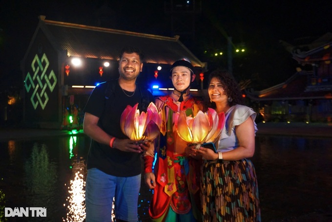 Quintessence of Vietnam outdoor show gathers 300 performers in Phu Quoc - 2 Quintessence of Vietnam outdoor show gathers 300 performers in Phu Quoc - 2