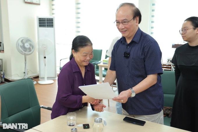 French man reunited with Vietnamese mother after three decades - 2 French man reunited with Vietnamese mother after three decades - 2