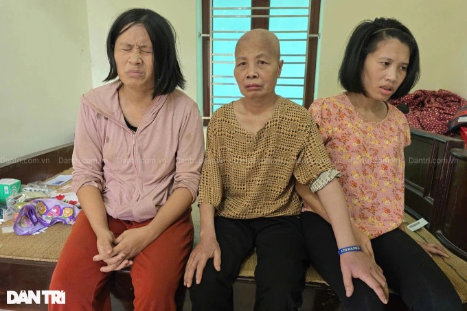 Single mother dies, leaving behind two mentally ill daughters - 2 Single mother dies, leaving behind two mentally ill daughters - 2