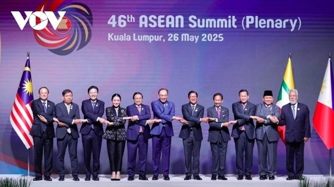 PM Pham Minh Chinh joins leaders for 46th ASEAN Summit in Kuala Lumpur - 1