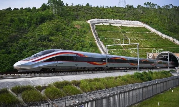 Truong Hai Group proposes 61 billion USD investment in high-speed railway - 1
