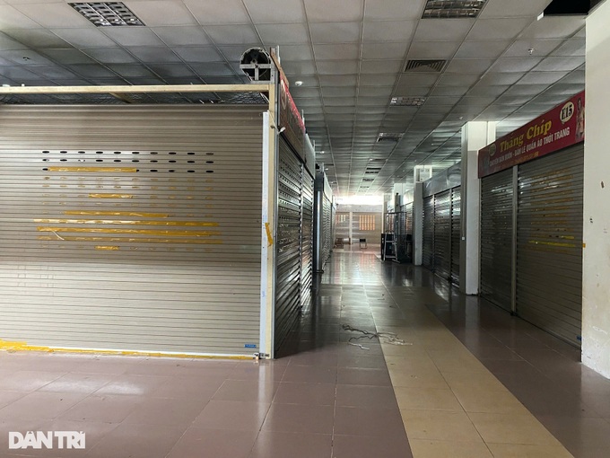 Northern Vietnam’s largest fashion market stalls amid inspection fears - 3 Northern Vietnam’s largest fashion market stalls amid inspection fears - 3