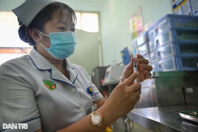 Hand, foot and mouth cases surge at HCM City hospital - 6 Hand, foot and mouth cases surge at HCM City hospital - 6