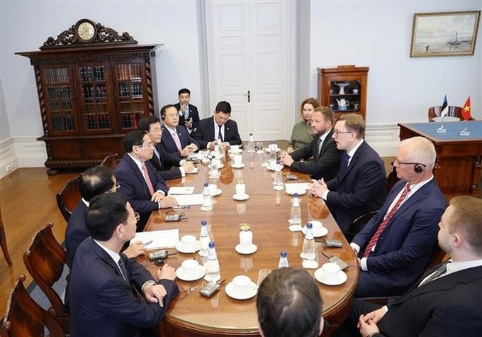Vietnamese Prime Minister holds talks with Estonian counterpart in Tallinn - 2