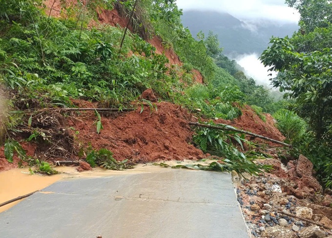 Heavy rains continue to batter northern Vietnam, causing severe damage - 1 Heavy rains continue to batter northern Vietnam, causing severe damage - 1