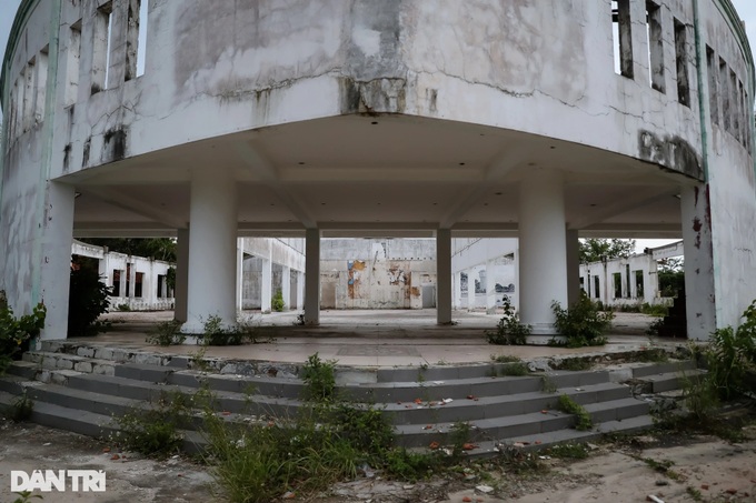 Desolate scene at abandoned Phan Thiet tourist site - 6 Desolate scene at abandoned Phan Thiet tourist site - 6