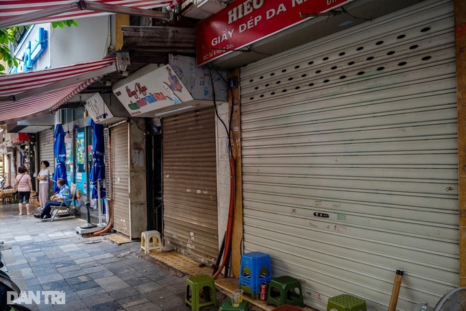 Tax department explains sudden wave of shop closures - 1