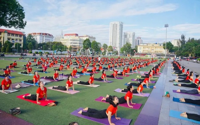 Over 1,000 yoga practitioners celebrate International Yoga Day 2025 - 1 Over 1,000 yoga practitioners celebrate International Yoga Day 2025 - 1