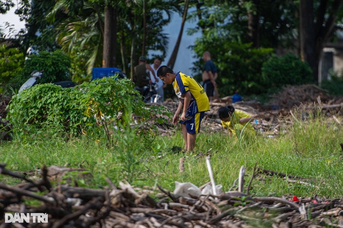 Neglected Hanoi park falls into disrepair - 4