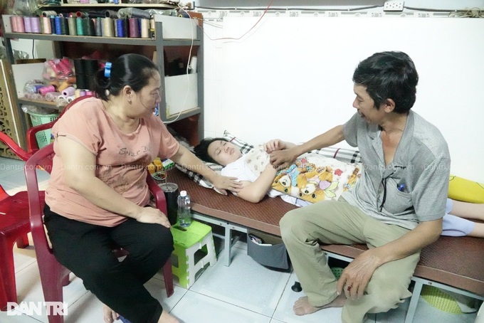 Dantri readers donate over VND 233 million to help ill student in HCM City - 1 Dantri readers donate over VND 233 million to help ill student in HCM City - 1