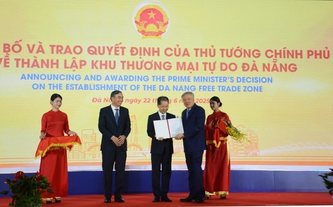 Vietnam establishes first free trade zone in Danang - 1 Vietnam establishes first free trade zone in Danang - 1