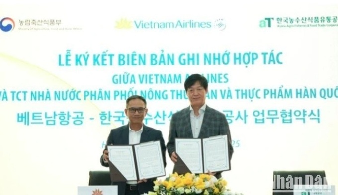 Vietnam Airlines partners with Korea’s aT to promote K-Food in Vietnam - 1 Vietnam Airlines partners with Korea’s aT to promote K-Food in Vietnam - 1