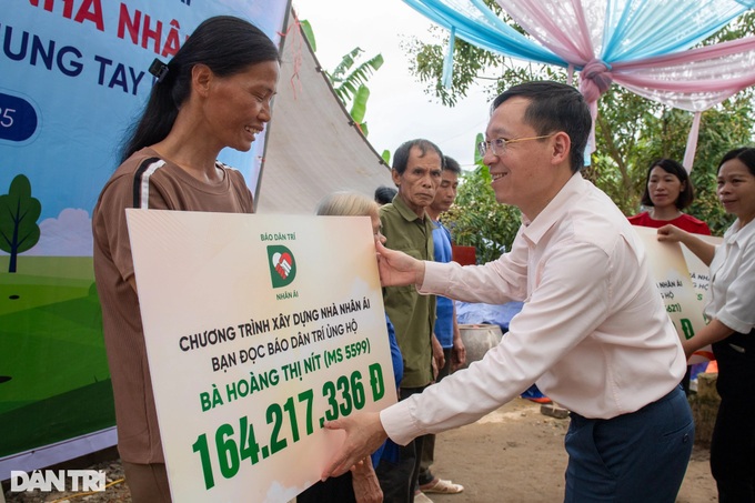 Six poor families to receive new houses with Dantri readers' support - 5 Six poor families to receive new houses with Dantri readers' support - 5