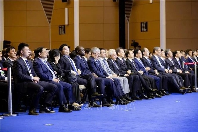 PM Pham Minh Chinh attends opening plenary of WEF Tianjin 2025 - 1 PM Pham Minh Chinh attends opening plenary of WEF Tianjin 2025 - 1