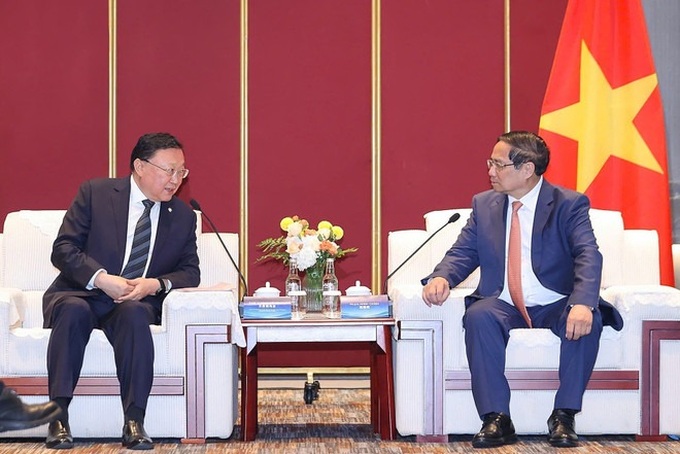 Vietnamese PM meets with Chinese corporations in Tianjin - 2 Vietnamese PM meets with Chinese corporations in Tianjin - 2