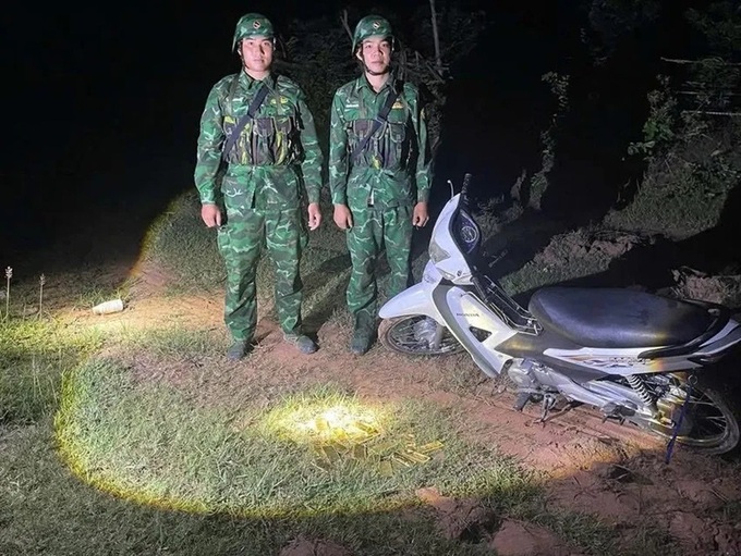 18kg of suspected smuggled gold bars abandoned near Cambodian border - 1 18kg of suspected smuggled gold bars abandoned near Cambodian border - 1