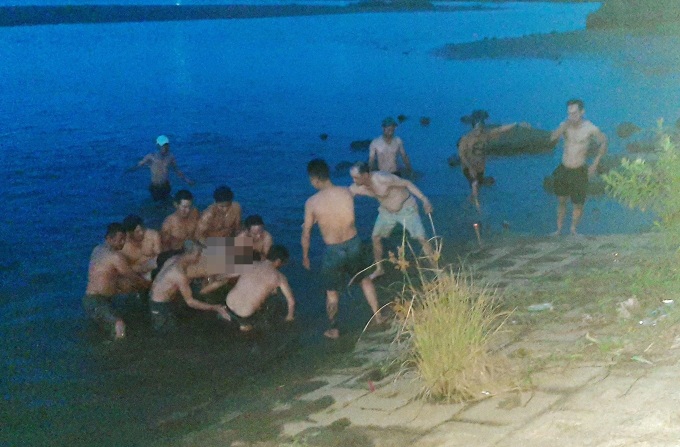 Three teenagers drown while swimming in river in Binh Dinh - 1 Three teenagers drown while swimming in river in Binh Dinh - 1