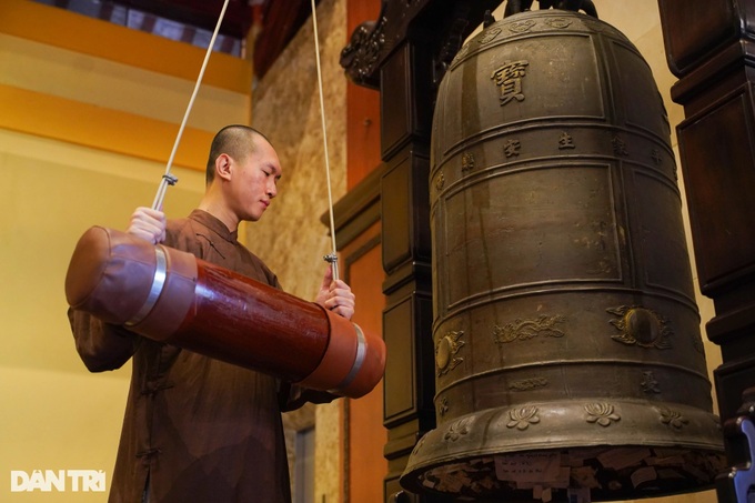 Pagodas ring bells for national peace on first day of new government model - 1 Pagodas ring bells for national peace on first day of new government model - 1