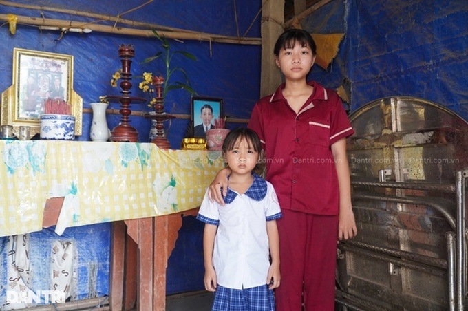 Teenager quits school to care for sister after parents gone - 1 Teenager quits school to care for sister after parents gone - 1