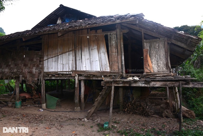 Elderly mother in Lang Son seeks safe shelter for disabled son - 2 Elderly mother in Lang Son seeks safe shelter for disabled son - 2