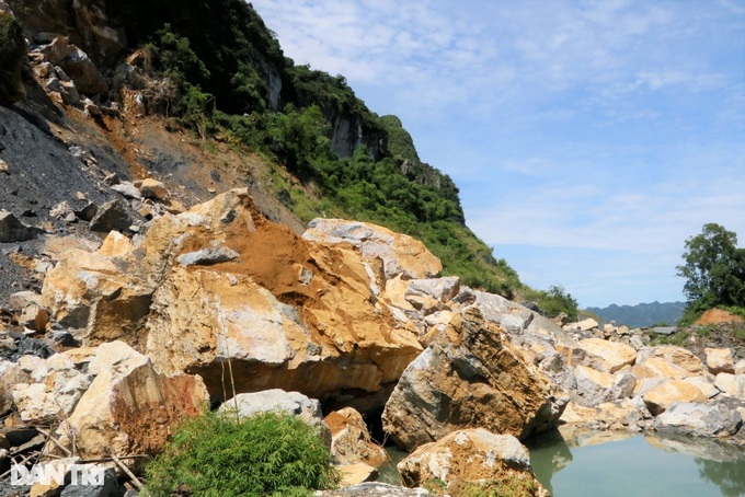 Massive rockslide in Ninh Binh forces emergency evacuation - 1 Massive rockslide in Ninh Binh forces emergency evacuation - 1