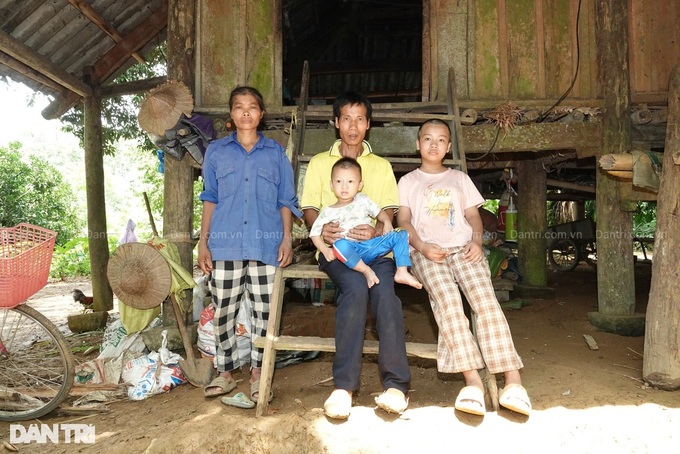 Illness-stricken family in Phu Tho in urgent need of support - 1