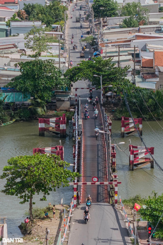 Work starts on the VND 497-billion bridge in HCM City - 2 Work starts on the VND 497-billion bridge in HCM City - 2